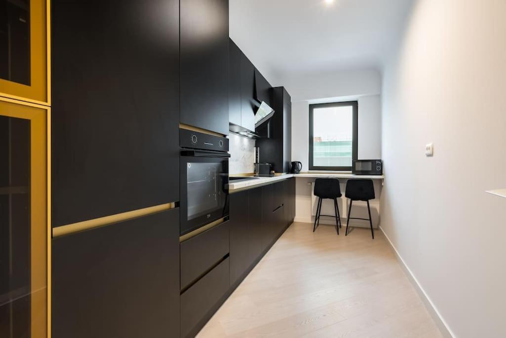 Skyline Black - Cortina North Apartment Voluntari Exterior photo